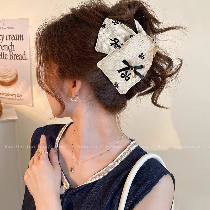 Bow denim triangle clip for women 2025 new style high-end shark clip full back of the head hair clip headwear undefined