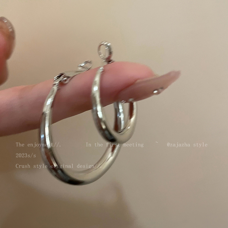 Silver pigment ring earrings s925 silver needle ring earrings for women 2024 New bestseller Round face earrings, high-end ring earrings details Picture