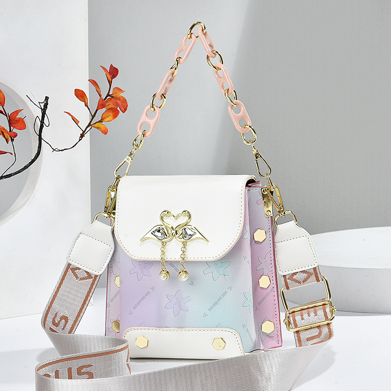 Korean style simple small square bag, fashionable and versatile single-shoulder crossbody bag, trendy manufacturer, mini mobile phone bag, new summer bag for women undefined