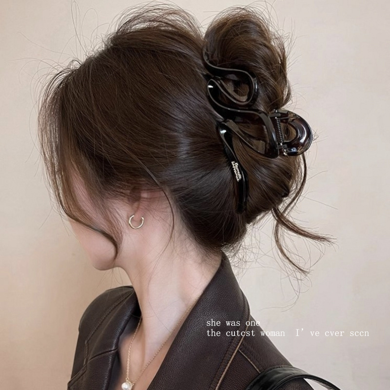 Early spring style, niche design sense, women's 2025 new shark clip, high-end hair clip, large hair clip headwear Specification image
