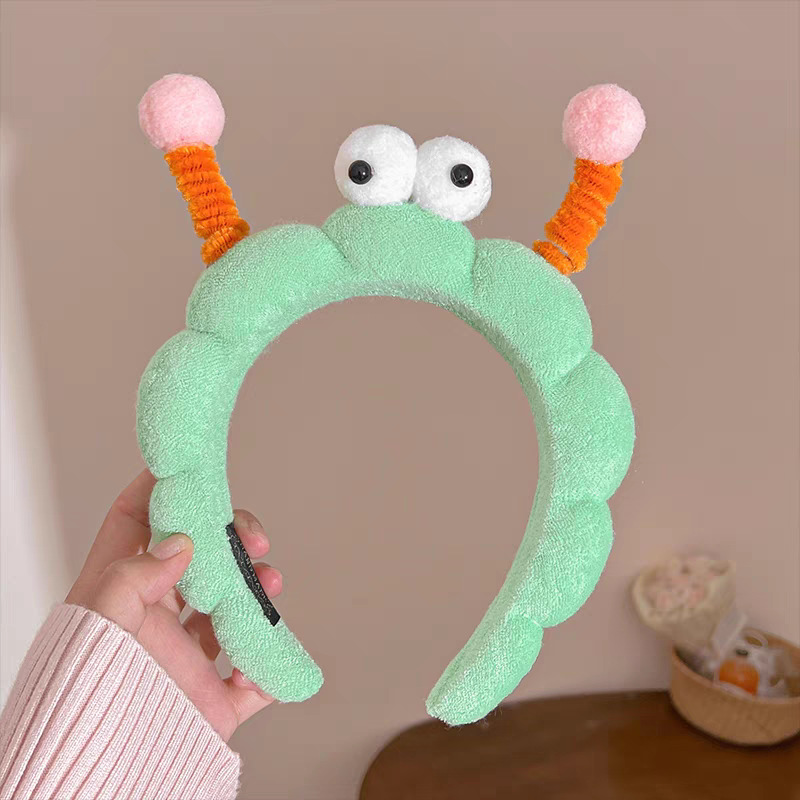 Cute cartoon plush hairband for women 2026 new style, special headband for washing face, makeup, mask application, hair pressing, hairpin headwear undefined
