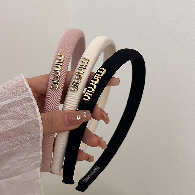 Black satin hairpin headband for women 2023 new style for washing face and pressing hair. Versatile and high-end headwear for going out