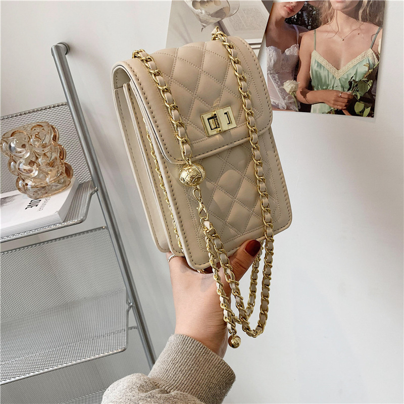 New 2023 women's bag crossbody single-shoulder bag, Korean-style fashionable little Chanel diamond-shaped chain mobile phone bag for export details Picture