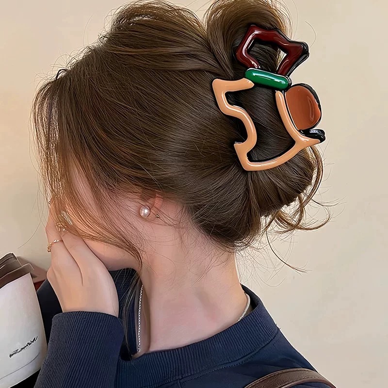 Cute puppy and cat grappling clips, medium-sized hair clips, cute female shark clips at the back of the head, 2025 new animal hair clips for summer undefined