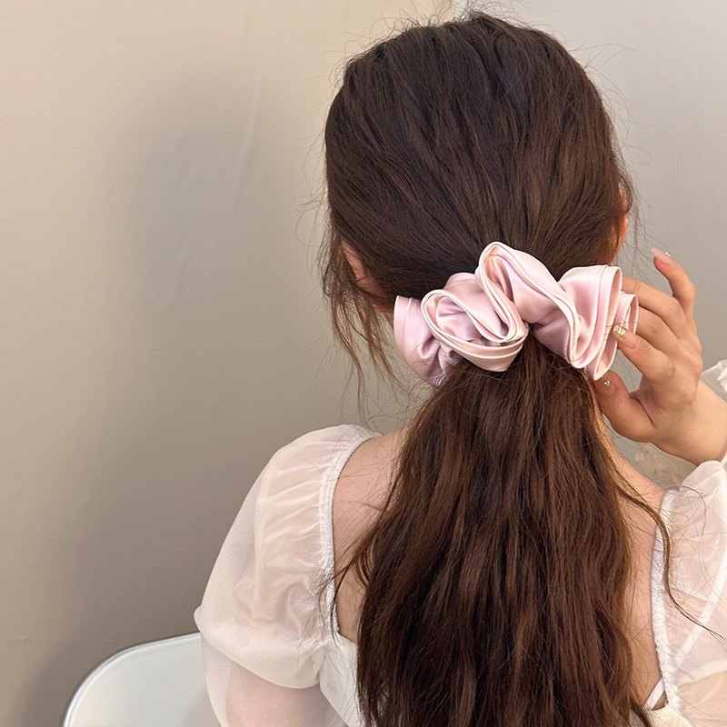 Big news! French high-end style large intestine hair tie ins, huge black fungus edge flower bud satin large intestine hair tie, elegant hair tie Application Scenario