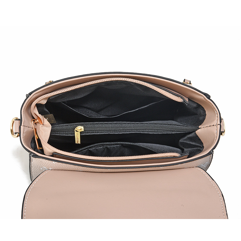 In 2025, this is a best-selling single-shoulder women's fashion brand for foreign trade. It's a new versatile summer crossbody bag for women Application Scenario