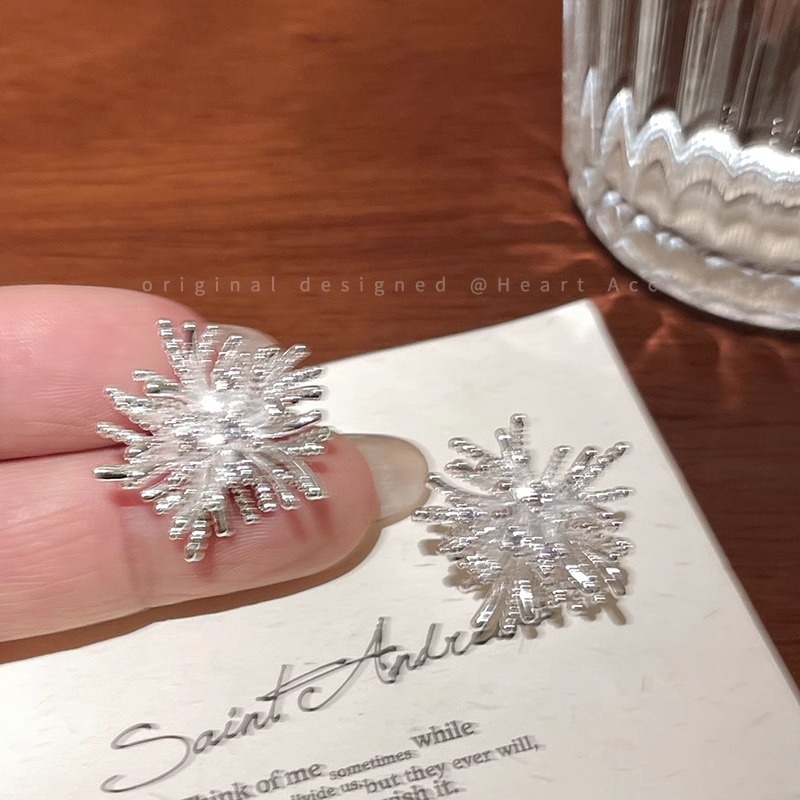 Exquisite firework zircon stud earrings for women 2026 new style, light luxury, high-end and grand earrings, atmosphere, round face earrings details Picture