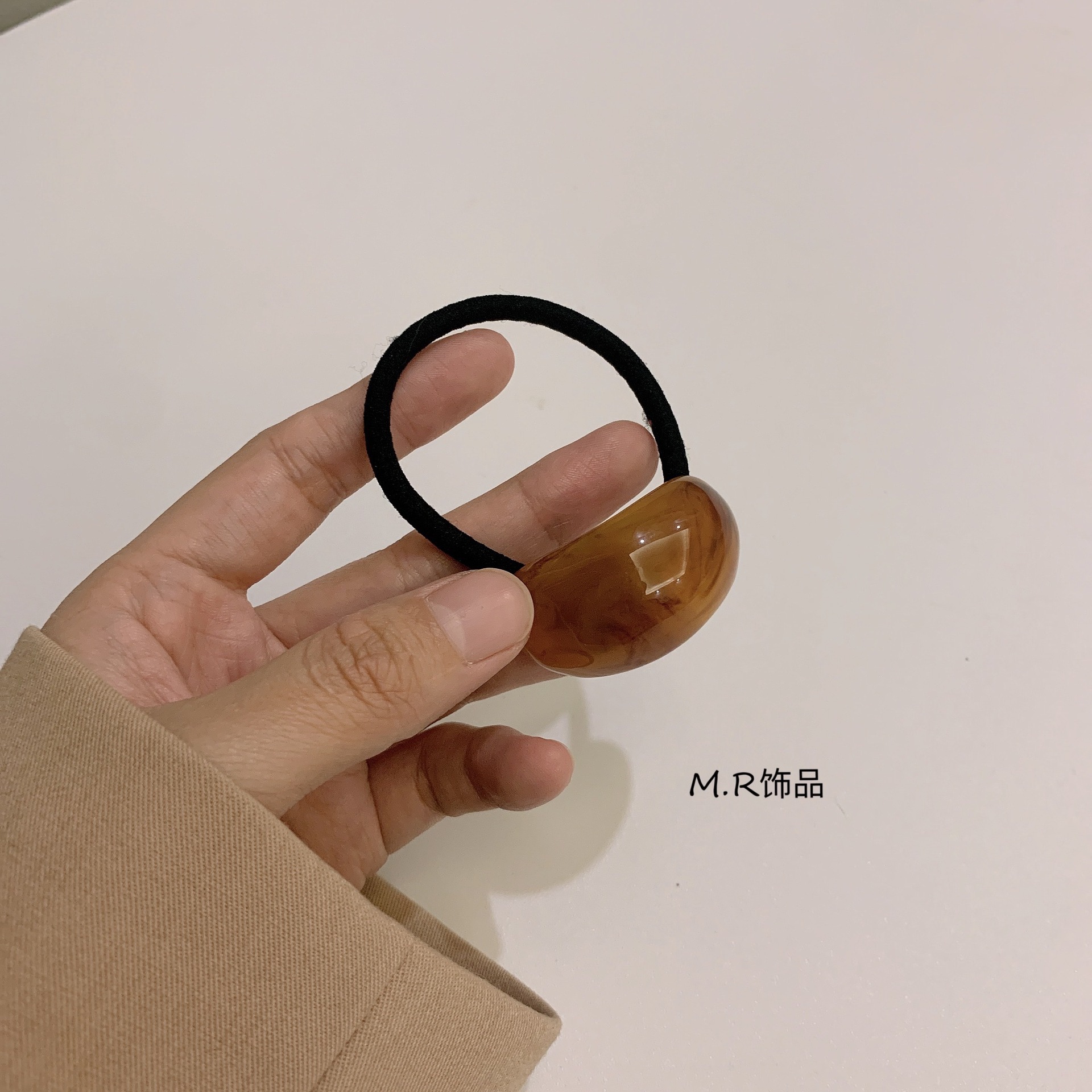 韩国东大门chic头绳女简约气质冷淡风亚克力圆弧黑色皮筋头饰发绳 undefined