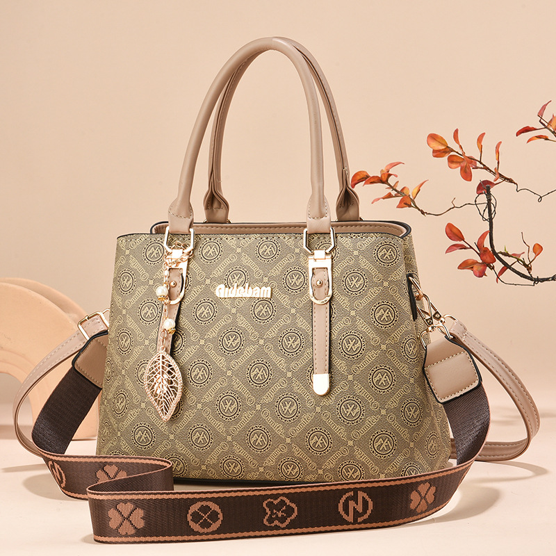 The 2025 new single-shoulder bag is trendy, fashionable and versatile. It's a great gift. It's a single-shoulder crossbody bag from an export manufacturer with a large capacity for women undefined