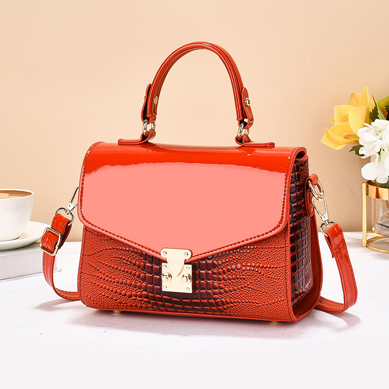Manufacturer's foreign trade fashionable, versatile, trendy single-shoulder crossbody, popular small women's bag, new women's summer bag, ladies' undefined