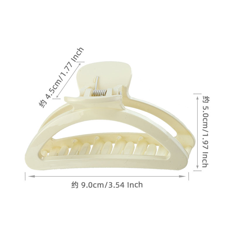 New PC material boutique hair clip, Instagram French semi-round grab clip, elegant geometric large back head shark clip Application Scenario