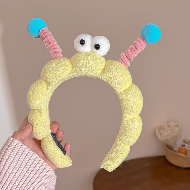 Cute cartoon plush hairband for women 2026 new style, special headband for washing face, makeup, mask application, hair pressing, hairpin headwear undefined