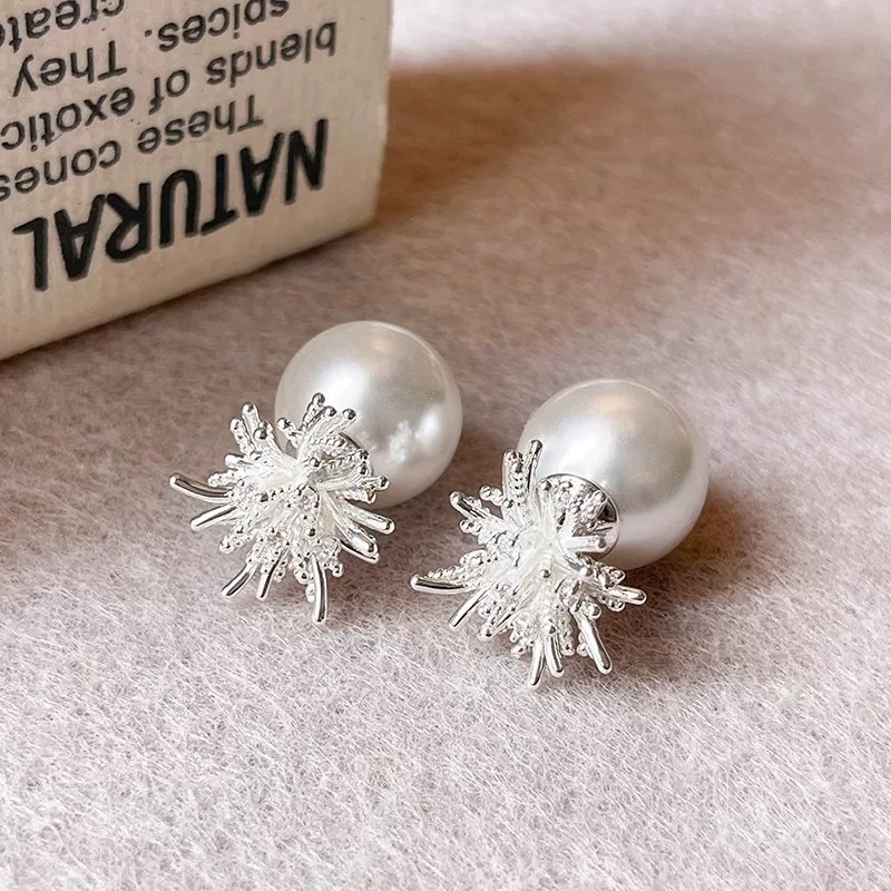 Exquisite firework zircon stud earrings for women 2026 new style, light luxury, high-end and grand earrings, atmosphere, round face earrings undefined