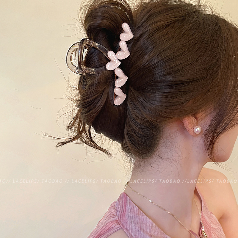 Fresh Korean-style heart-shaped hairpin for women 2026 new style, high-end and simple hairpin, high-end and elegant shark clip at the back of the head full image
