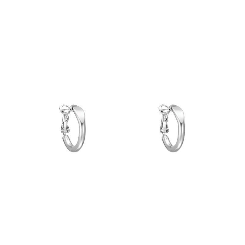 Silver irregular circular ear studs, 925 silver needle, Korean cold style ear rings, light luxury and high-end earrings for women Item Picture