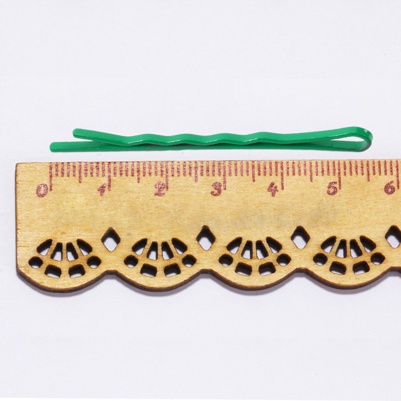 5.5cm popular color steel clips for updo hair, straight clips, candy-colored small hair clips, rainbow bangs clips, 50 pieces per pack Application Scenario