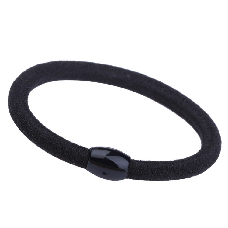 Han Guo bi's self-kept basic solid color black is versatile. It can be used for tying hair in a ponytail bun, hair loops, hair ties and leather bands Item Picture
