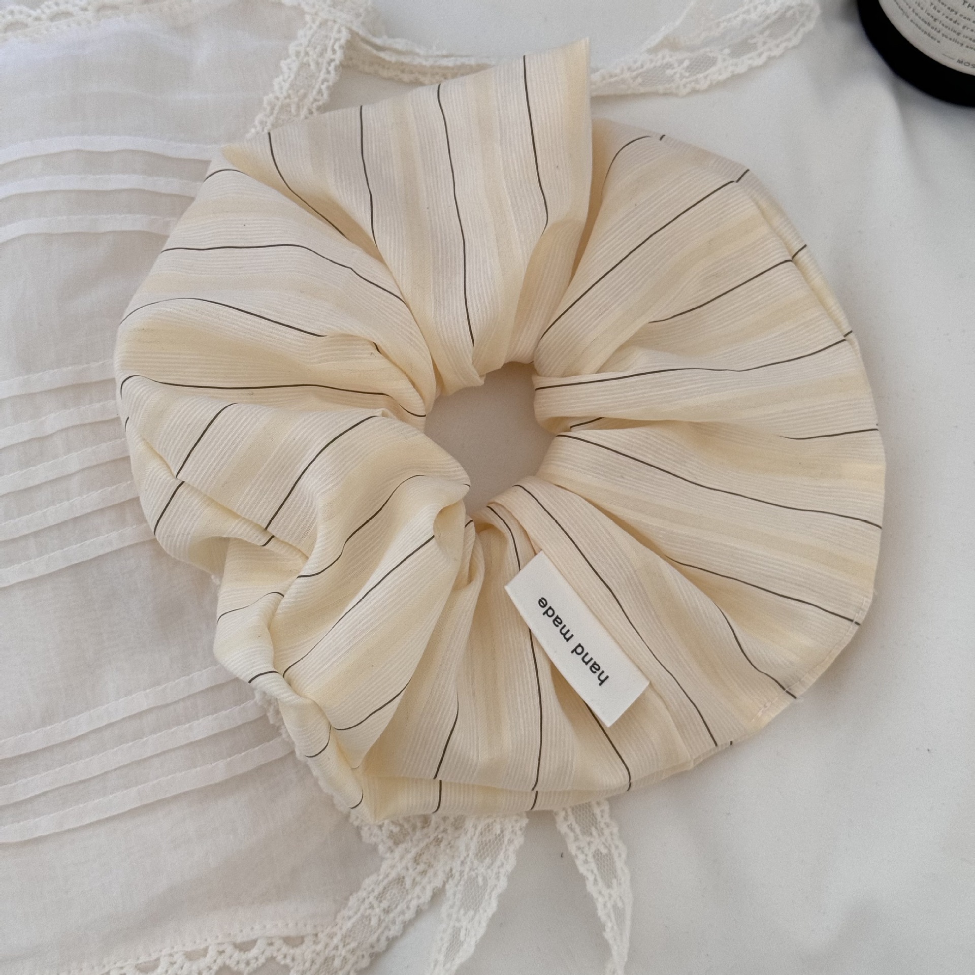 New cute and high-end large intestine hair band, Korean striped puffy hair band, no damage to hair, large intestine hair band for women undefined