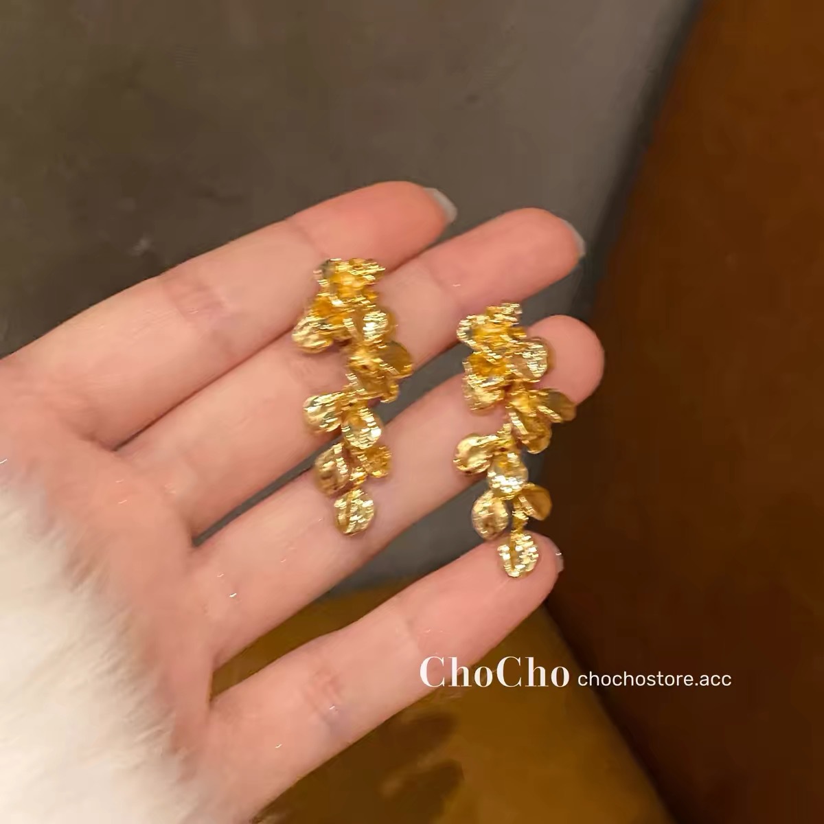 Zirconium rose flower earrings with a light luxury and high-end feel, stud earrings, a 2026 bestseller for women, are versatile and niche earrings for summer commutes undefined