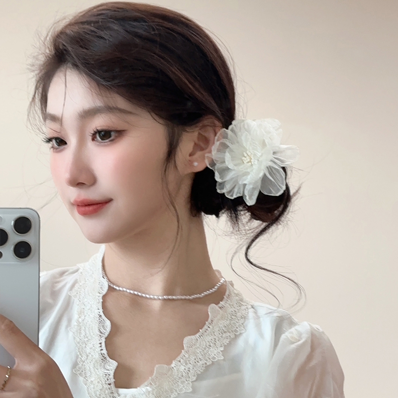 White Moonlight Organza Camellia Hairpin for Women, side bangs clip, seaside photo atmosphere hairpin, duckbill clip full image