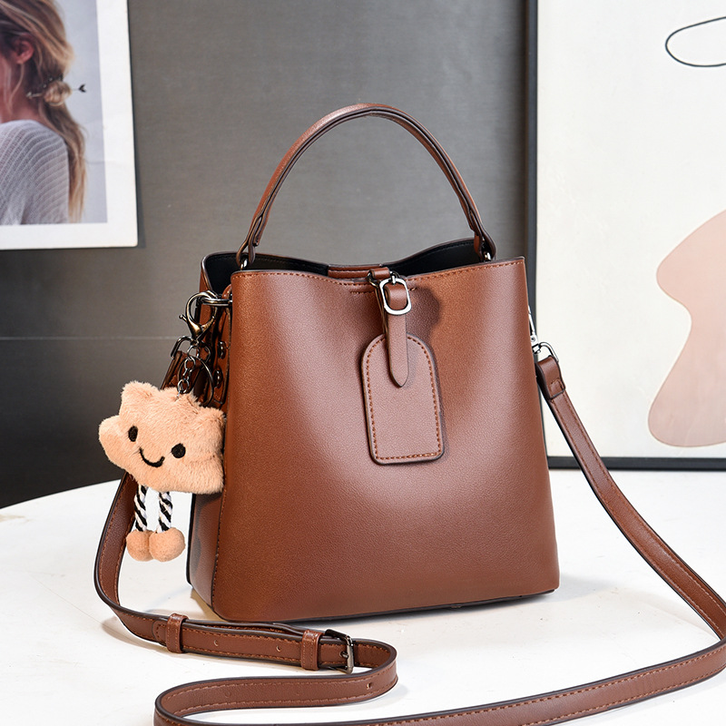 New small bags for women, summer bags for women, manufacturer of foreign trade, fashionable and versatile, trendy single-shoulder crossbody mesh Application Scenario