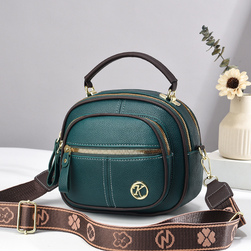 The new Korean-style simple, mini and fashionable single-shoulder crossbody bag from the manufacturer is a versatile women's trendy mobile phone bag and a summer crossbody bag undefined