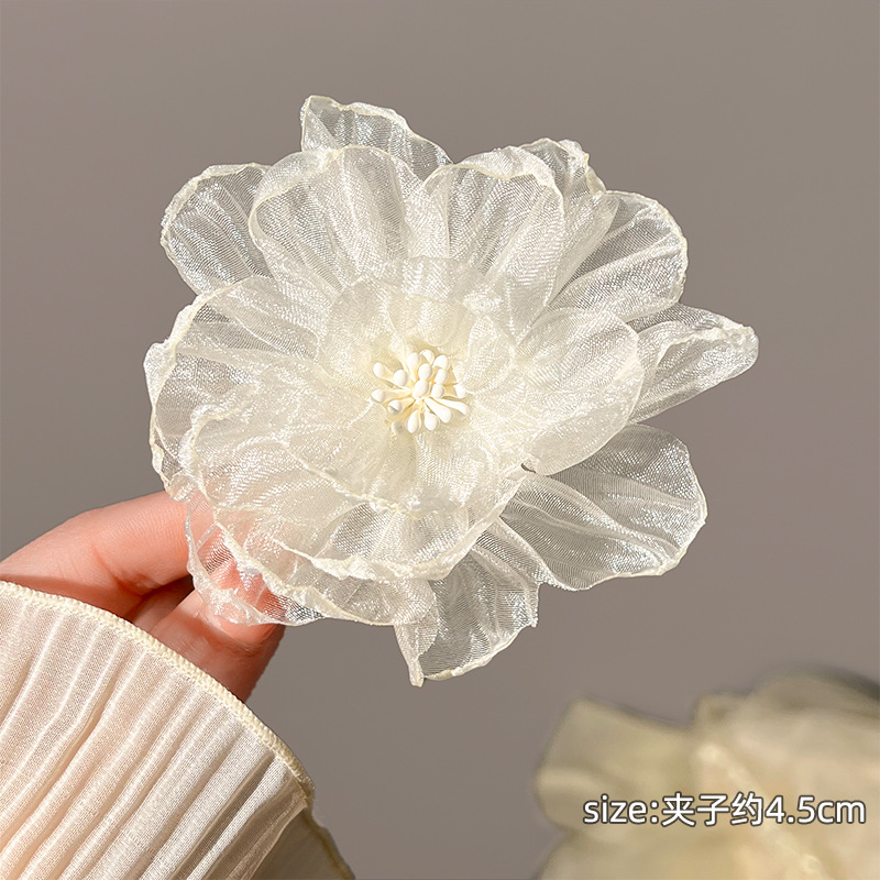 White Moonlight Organza Camellia Hairpin for Women, side bangs clip, seaside photo atmosphere hairpin, duckbill clip Item Picture