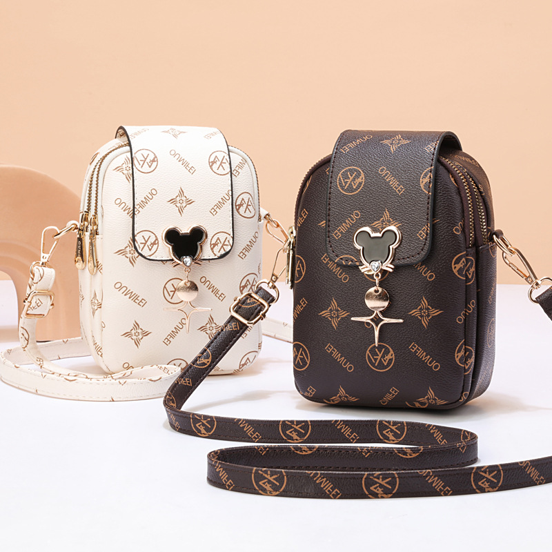 Summer new chain bag, Korean style simple small square bag, fashionable and versatile single-shoulder crossbody bag, trendy mini mobile phone bag for women details Picture