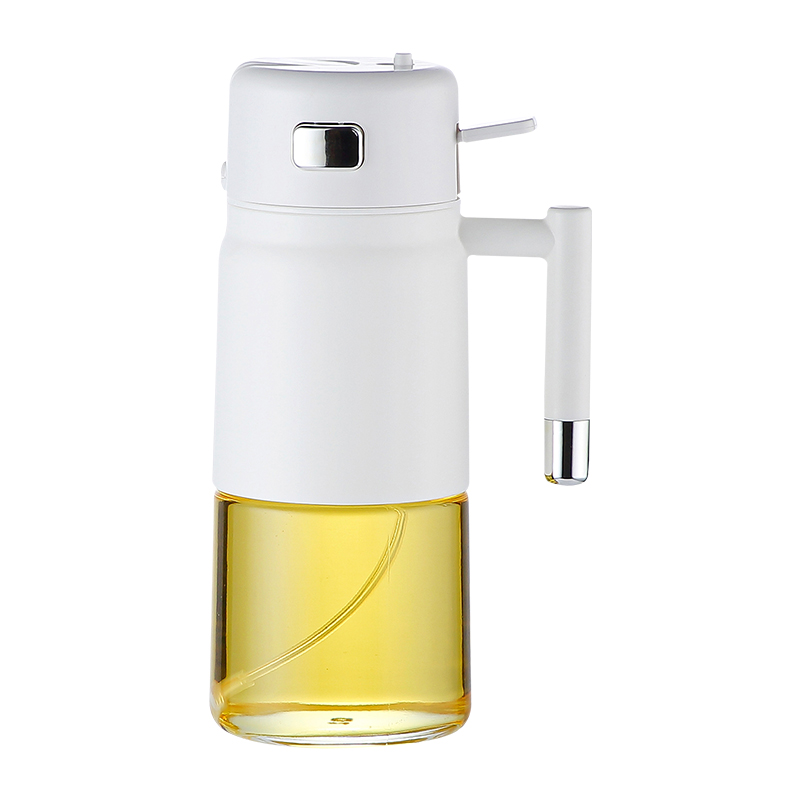 【CL】25Q4#8258 Zhiyou Spray-Pouring Integrated Glass Oil Can (700ml) White/Khaki Clear Application Scenario