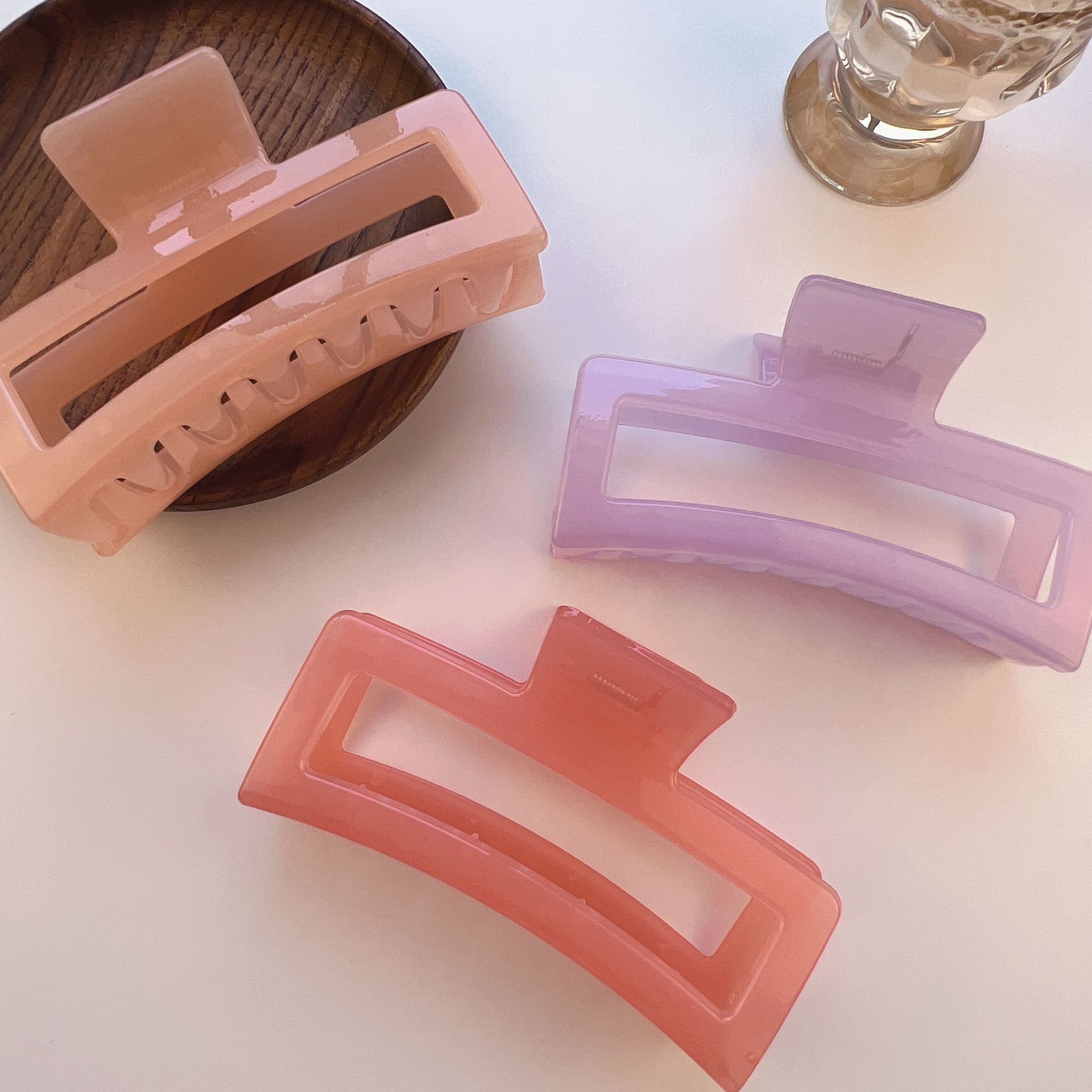 13CM~ Summer square shark clip, extra-large 2022 new trendy hair clip, back of the head, hairpin, updo Application Scenario