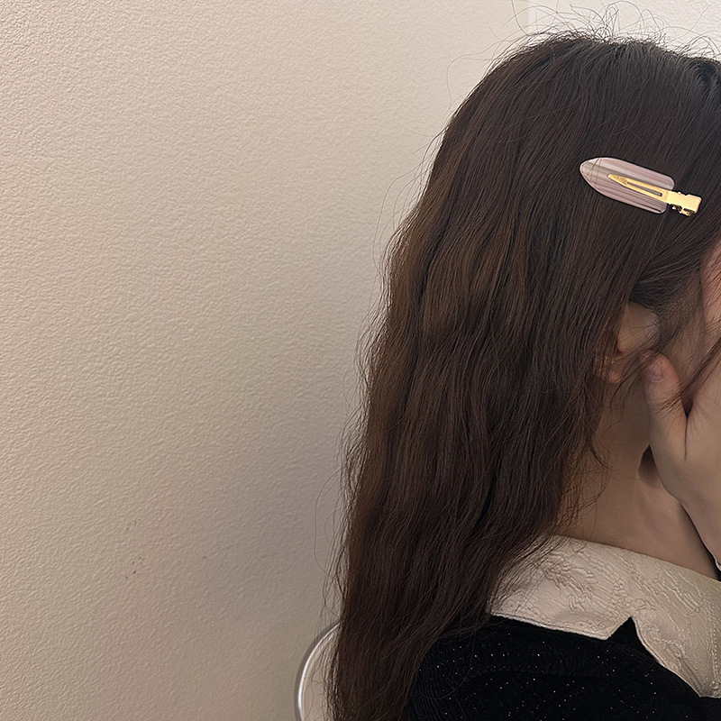 Candy-colored hair clips, side bangs clips, seamless hair clips, popular makeup top clips for teenage girls, new summer style 2023 details Picture