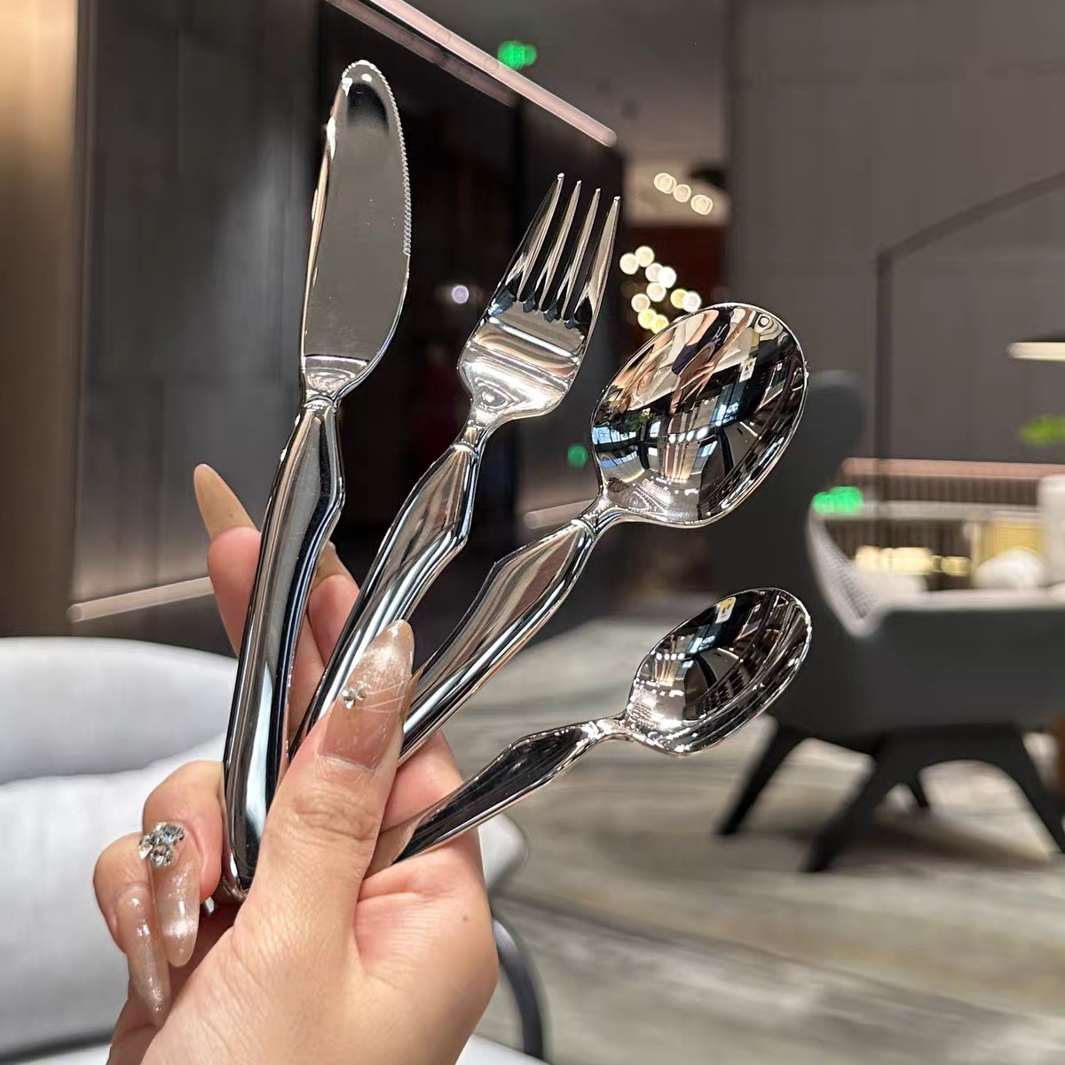 304 silver stainless steel Mingyue children's Western-style knife, fork and spoon, high-end children's spoons and forks for home dining details Picture