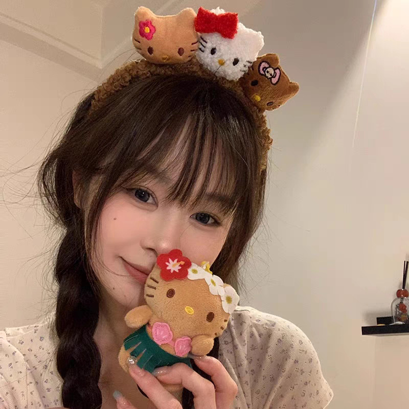Cute cartoon plush hairband for women 2026 new style, special headband for washing face, makeup, mask application, hair pressing, hairpin headwear Application Scenario