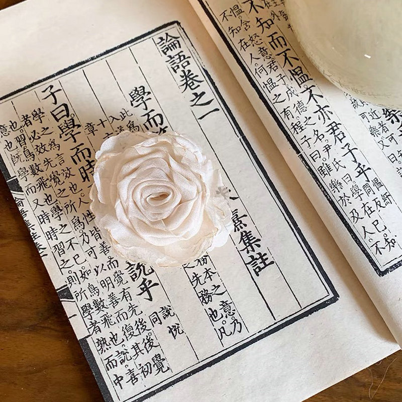 Caro's same rose flower hair clip for women, with a high-end and exquisite shark clip at the back of the head, and a large size for summer undefined