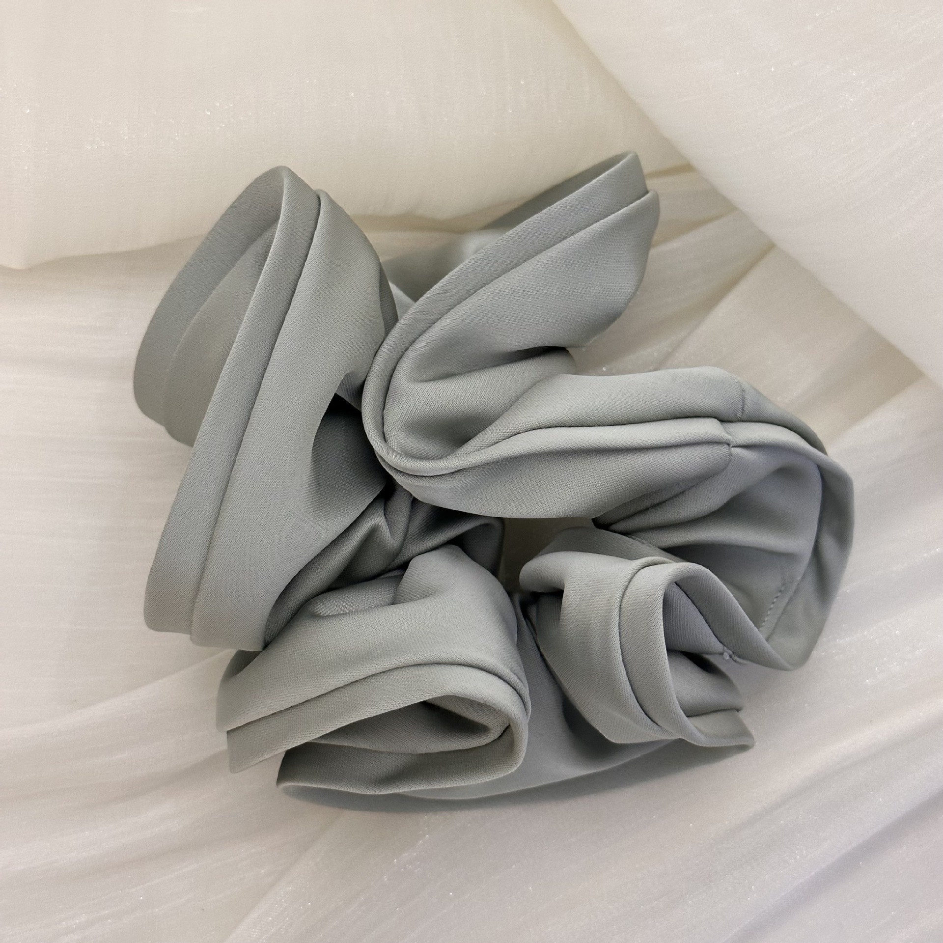 Big news! French high-end style large intestine hair tie ins, huge black fungus edge flower bud satin large intestine hair tie, elegant hair tie undefined