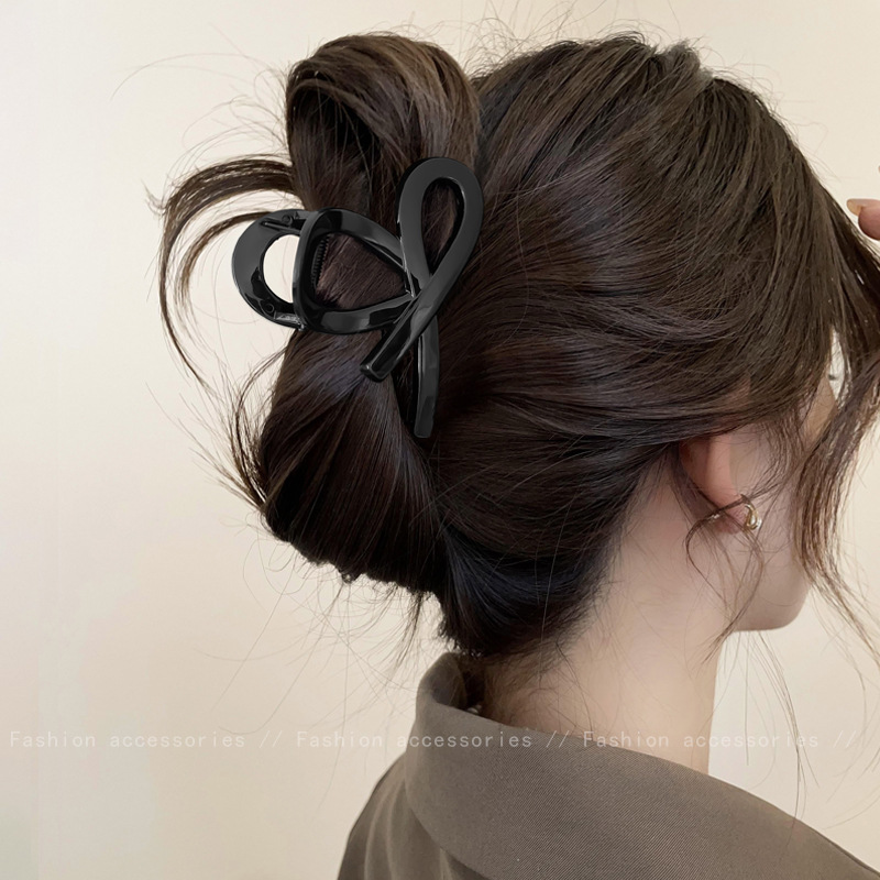 Simple and elegant semi-tied hair clips, medium-sized updo hair clips, shark clips, versatile and stylish headwear, fish tail clips for children details Picture
