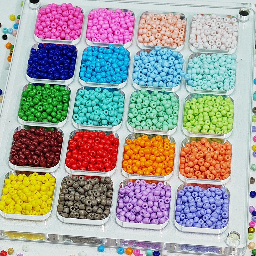 Glass solid color baked paint rice bead bracelet, loose bead material, diy handcrafted bead necklace, bead jewelry accessories wholesale Application Scenario