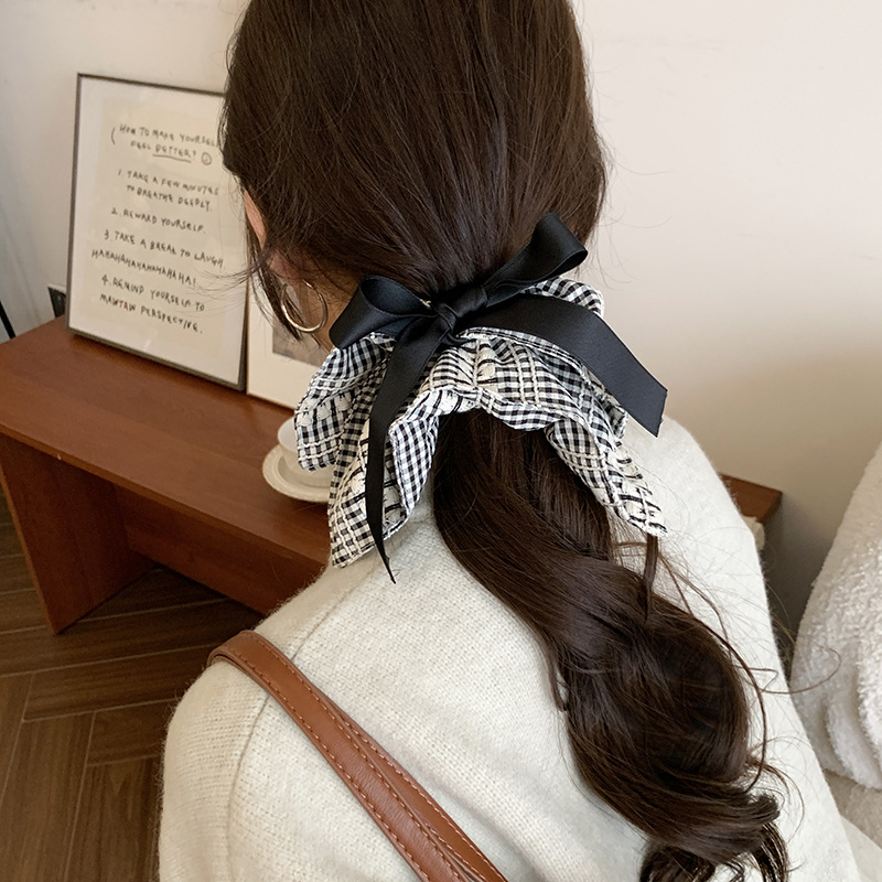 Korean-style bow, checkered square scarf hair tie, high-end female look, large intestine hair tie, niche design, oversized hair tie and hair accessory full image