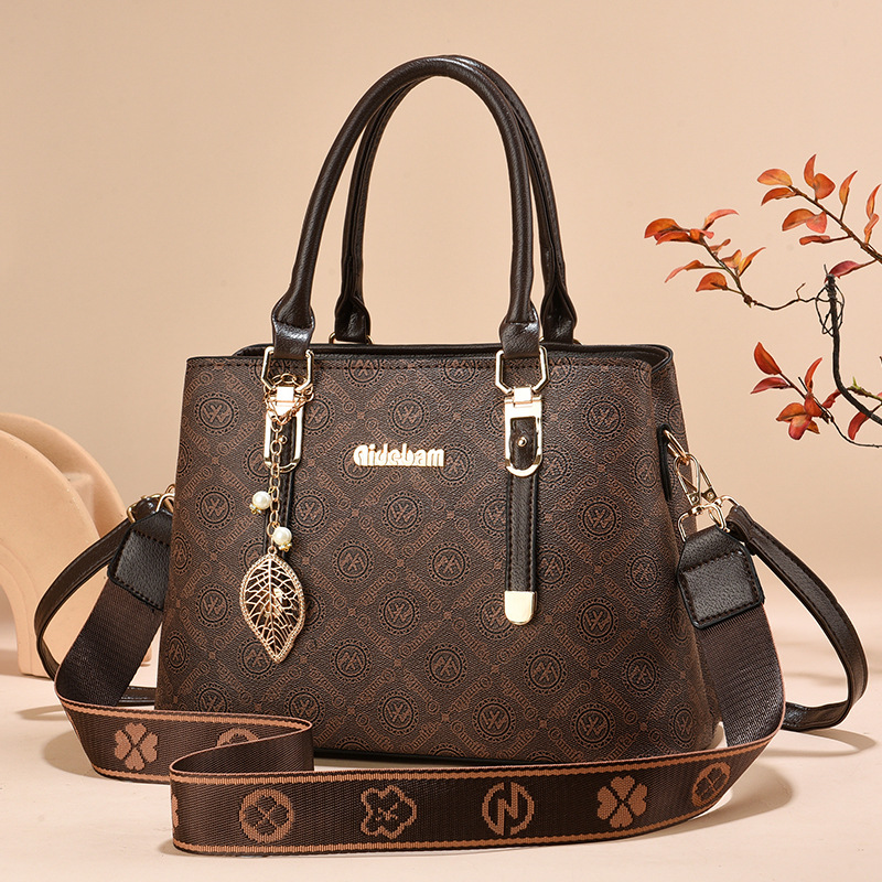 The 2025 new single-shoulder bag is trendy, fashionable and versatile. It's a great gift. It's a single-shoulder crossbody bag from an export manufacturer with a large capacity for women undefined
