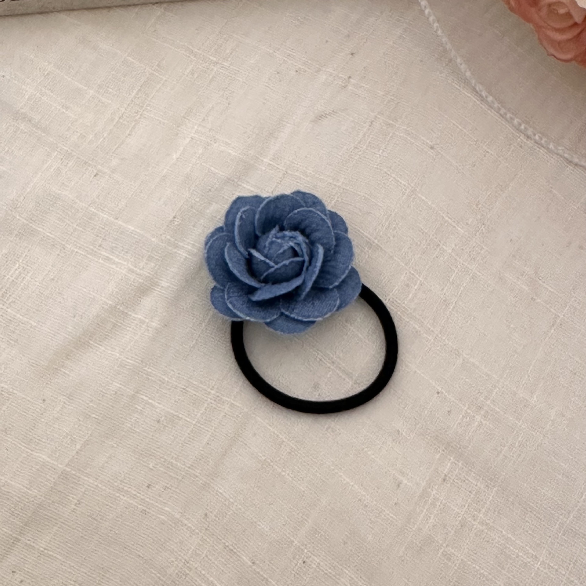 基础牛仔 优雅山茶花发圈ins简约头绳高级感扎马尾发夹皮筋发绳 undefined