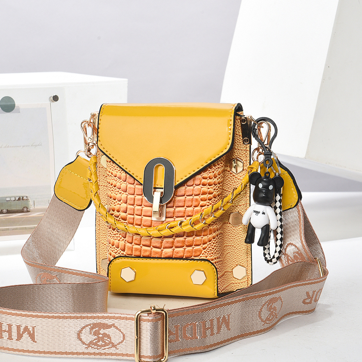 Bestseller 2025 New style versatile and fashionable Spring and Summer stylish Mom bag, trendy manufacturer direct mail single-shoulder crossbody women's bag full image
