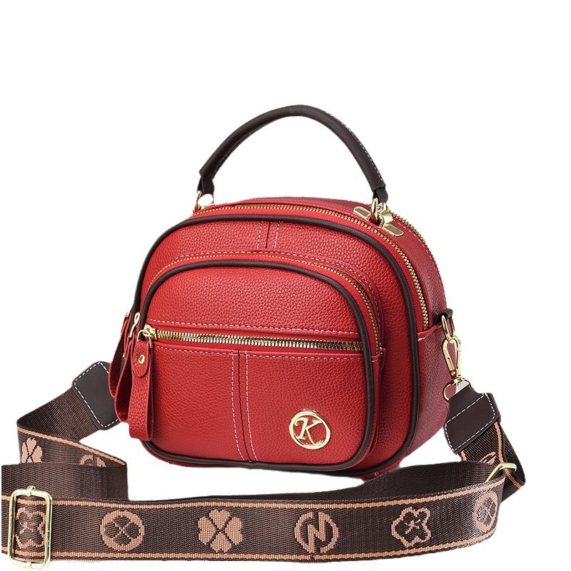 The new Korean-style simple, mini and fashionable single-shoulder crossbody bag from the manufacturer is a versatile women's trendy mobile phone bag and a summer crossbody bag Item Picture