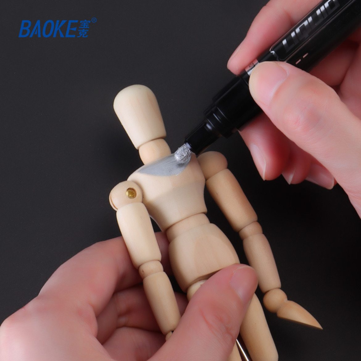 Burke chrome-plated marker pen, metal electroplated silver mirror pen, car model repair, coloring without fading, graffiti pen Application Scenario