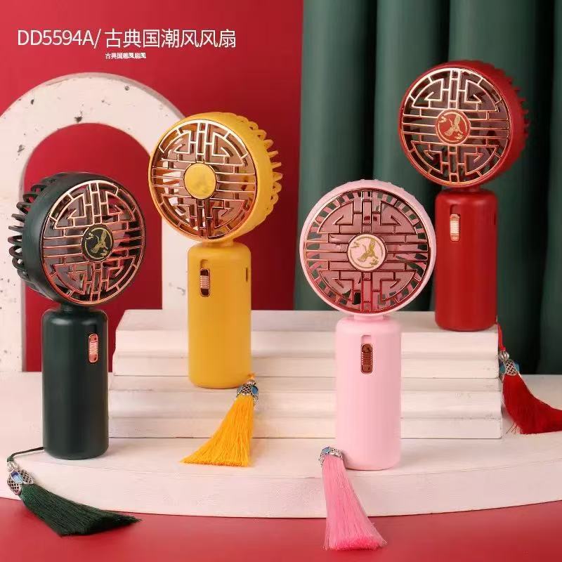 国潮 流苏绿色 USB充电礼物 户外便携小风扇手持流苏礼品促销学生家用扇小风扇