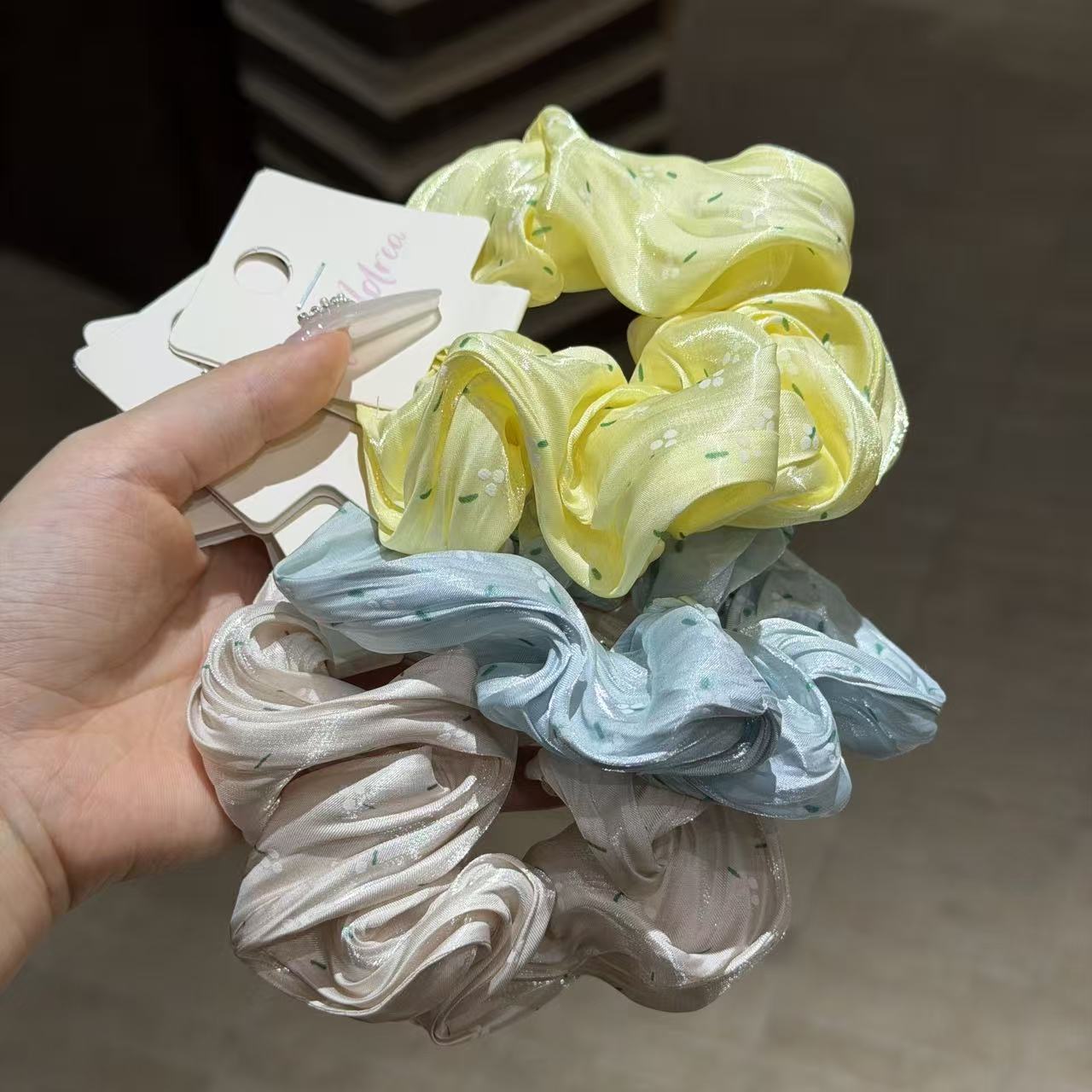 爆款高级感绸缎碎花花朵马卡龙色发绳盘发三色套装发圈