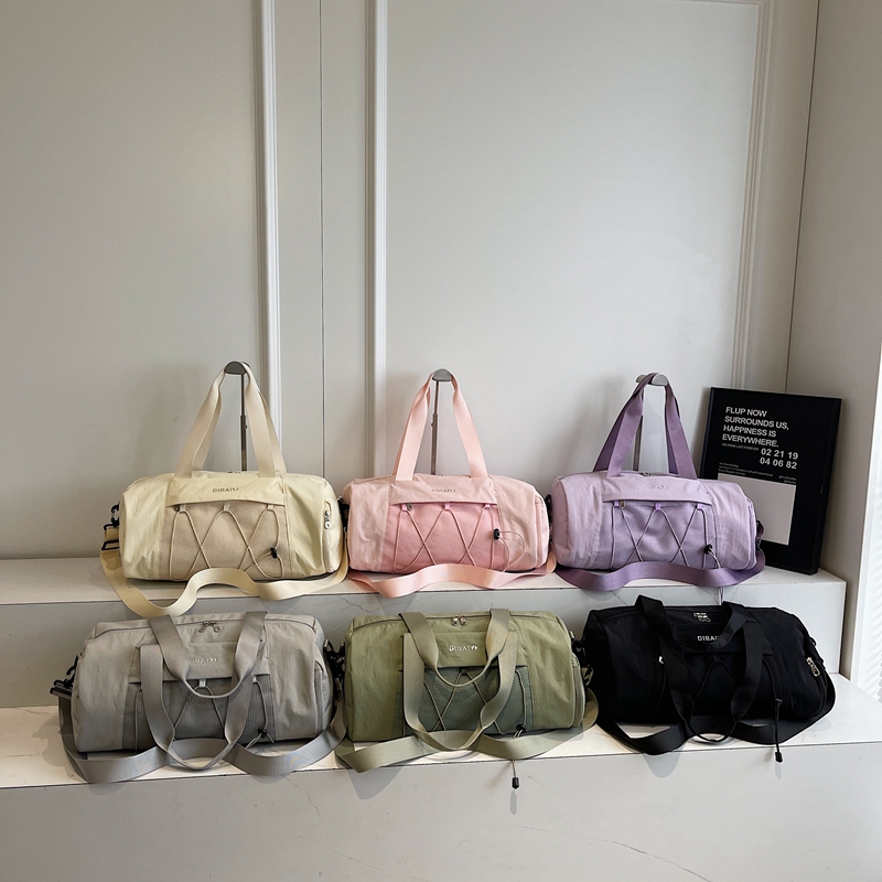 Korean-style luggage bag, large-capacity, lightweight tote travel bag Application Scenario