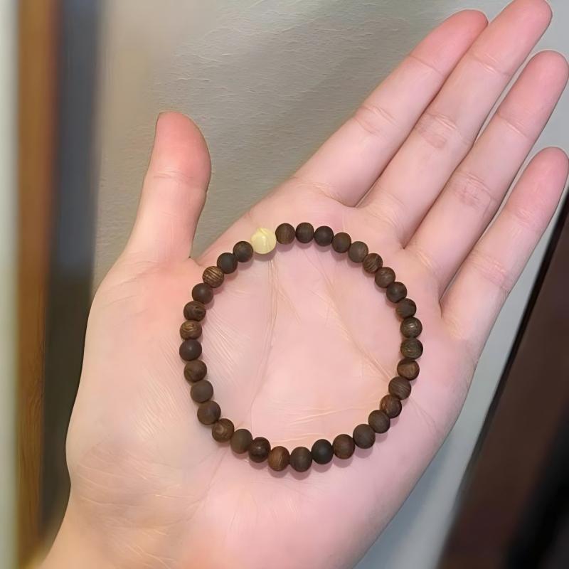 Natural agarwood and amber bracelets for men and women, agarwood cultural and artistic couple bracelets, incense beads cultural and artistic Specification image