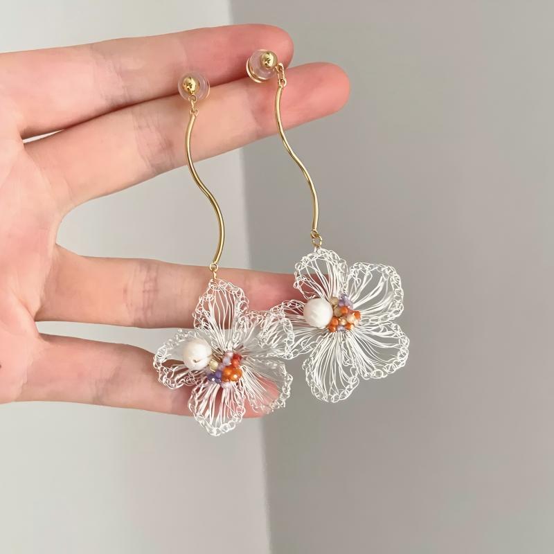 2026 New hand-woven flower earrings, women's pearl retro ethereal earrings, personalized accessory earrings, women's long style, elegant details Picture