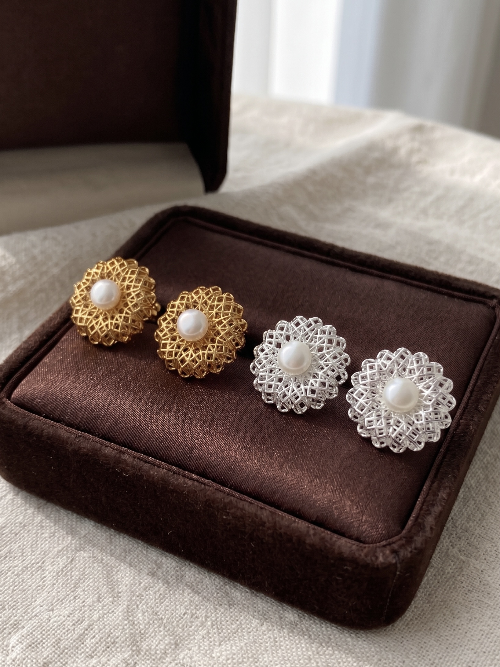 Gold and silver hollowed-out flower-shaped pearl stud earrings, a unique and elegant accessory for women and summer details Picture