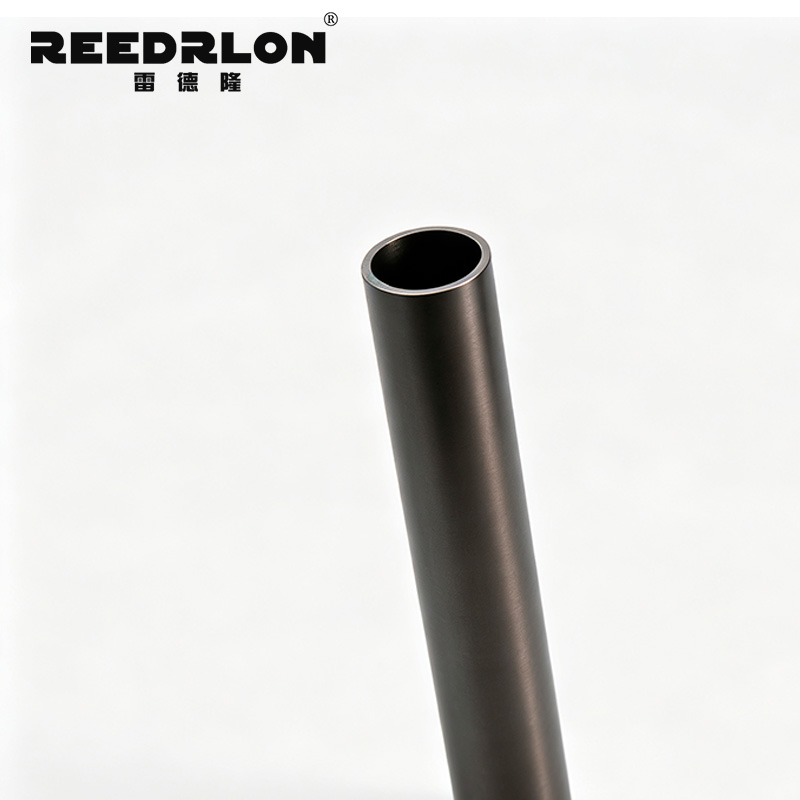 Tubo redondo negro tubo redondo galvanizado fábrica de suministro directo tubo rectangular soldado tubo redondo malla de alambre de acero con tornillos hardware accesorios de tubería hardware materiales de construcción